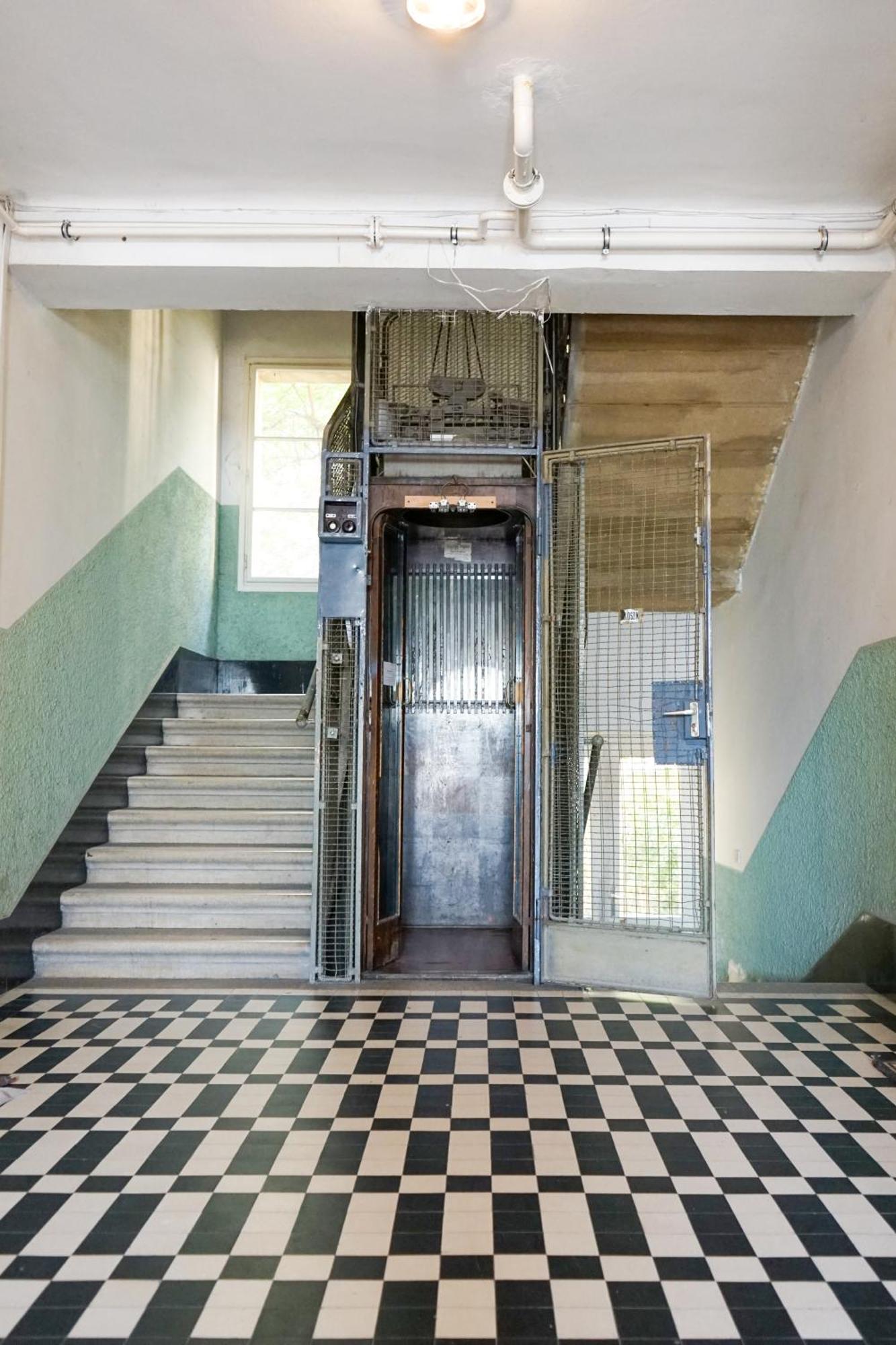 B40 With Parlament View Apartment *